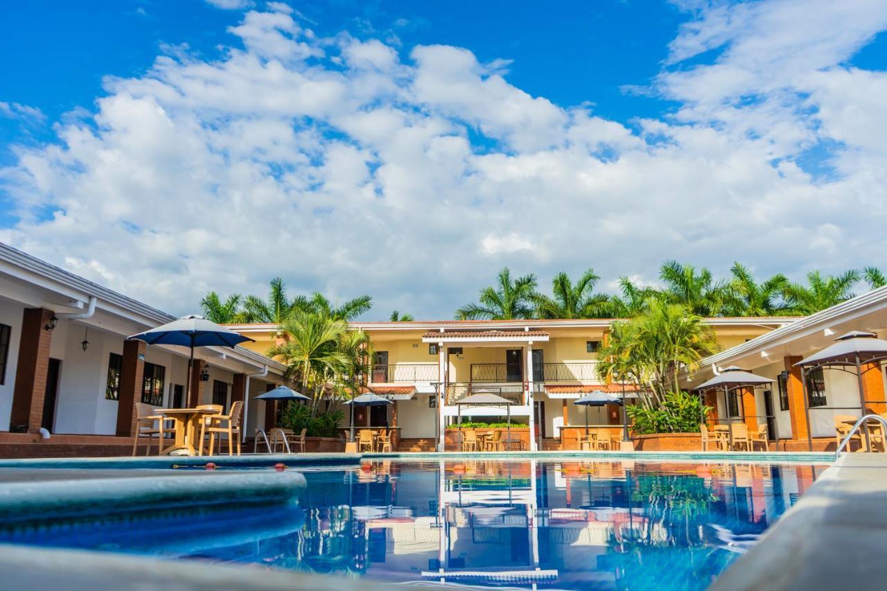 Farallones Hotel Chinandega Exterior foto