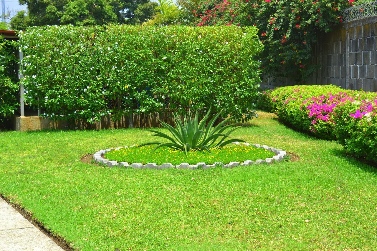 Farallones Hotel Chinandega Quarto foto