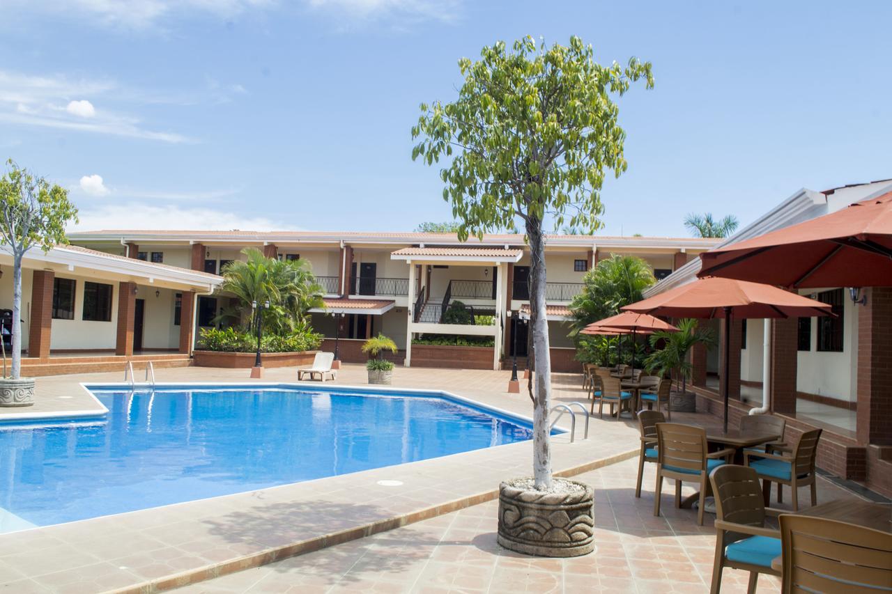 Farallones Hotel Chinandega Exterior foto